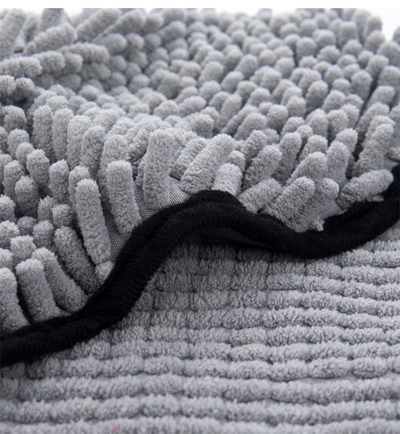 QuickDry Pet Towel: Super Absorbent Towel for Dogs and Cats